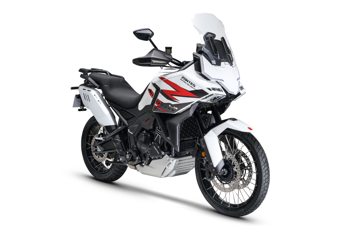 703F vorne rechts.jpg